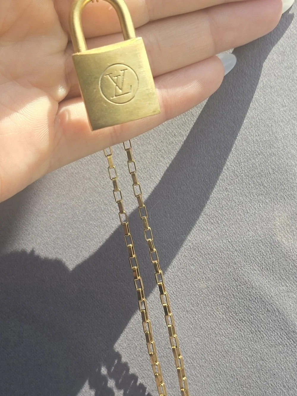 Authentic Louis Vuitton Lock On 18k Gold Plated Keychain/Keyrings/Necklaces Show